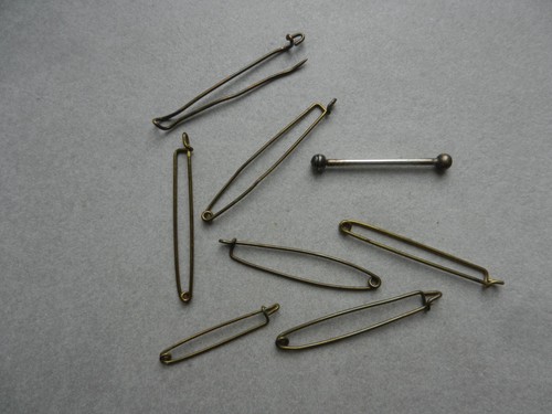 Lot épingles pour insignes - lot,