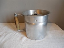 POT VINTAGE EN ALUMINIUM POUR