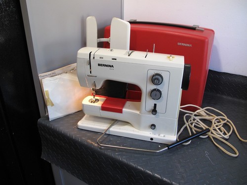 Bernina 830 record sewing