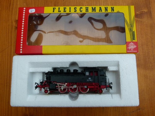 Locomotive électrique - , ho