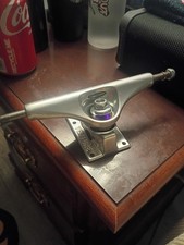 Venture 5.8 Skateboard truck