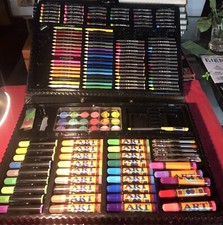 Malette de coloriage 260 Pièces ,peinture ,crayons pastel ,feutres