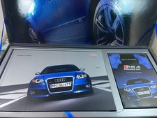 AUDI RS4 - Publicité exceptionnelle avec ouvrage, 2 DVD dans un grand coffret