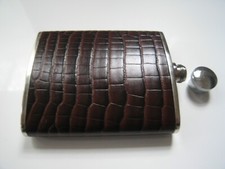 Jolie gourde incurvée anglaise (contenance 6 oz) en acier et cuir - comme neuve