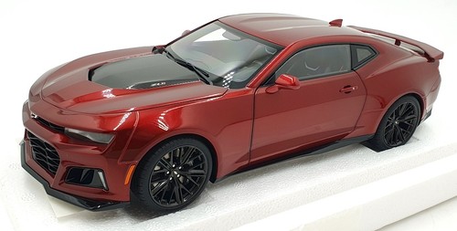 Autoart scale diecast - scale,