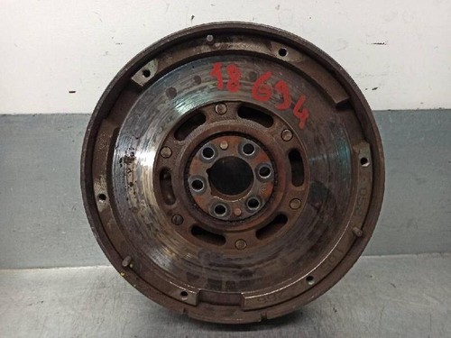 058105266 volant moteur