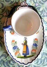 Bel ensemble petit-déjeuner faïence Henriot Quimper signé HR Bretagne ancien
