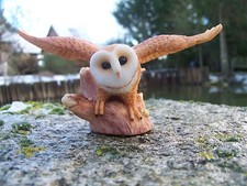 MO0521   FIGURINE  STATUETTE