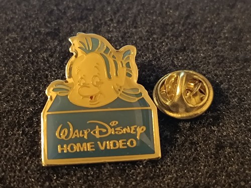 Pin walt disney - disney, home