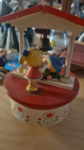 Ancienne boîte musique reuge - musique,