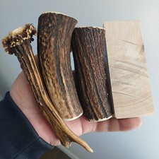 240. POIGNÉE DE COUTEAU