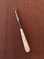 Ancien crochet, tire-lacet en nacre pour bottines 14 cm