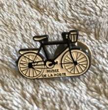 1 PIN'S MUSEE DE LA POSTE VELO