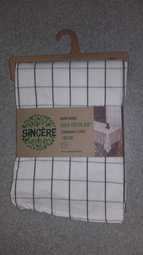 Nappe ronde neuve - , "sincère"