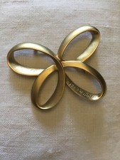 Broche dorée HANAE MORI en