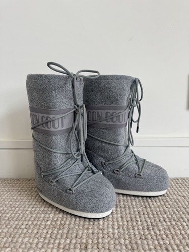 New moon boot - new,