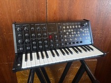 Mini synthétiseur analogique