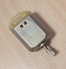 Moteur mabuchi avec engrenage pour locomotive jouef