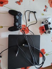 playstation 4 pro noir, 1 Tera de stockage avec 2 manettes