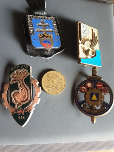 Lot insignes militaires - lot,
