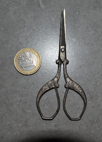 Belle paire petits ciseaux - paire,