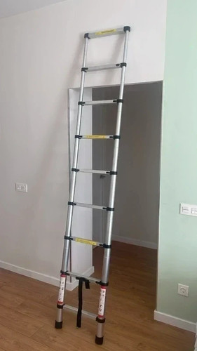 échelle télescopique à - 2.6m,