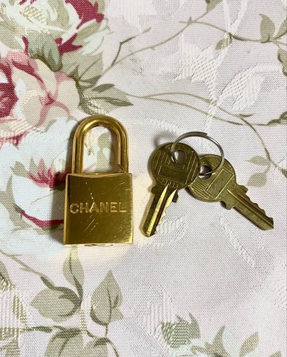 Authentique cadenas chanel - authentique,