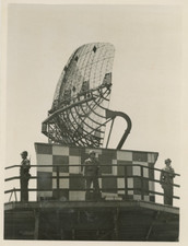 Antenne parabolique, 1955 Vintage silver print Tirage argentique  17x22  C