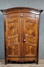 Armoire Charolaise époque Louis XV en noyer vers 1750