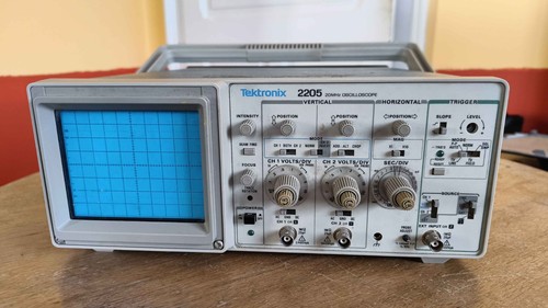 Tektronix 2205 oscilloscope - tektronix,
