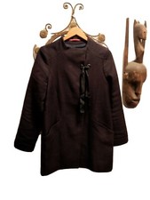 Manteau noir comptoir des