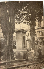 CPA 76 ROUEN LA FONTAINE DU MARCHE AUX FLEURS