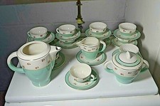 ANCIEN SERVICE A CAFE ST AMAND DUCHESSE PORCELAINE OPAQUE TASSE SUCRIER POT LAIT