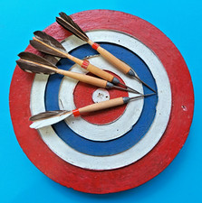 c. 1920 - ANCIEN JEU DE FLECHETTES ET CIBLE DE BISTRO BAR ESTAMINET CAFE JOUET