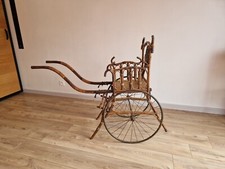 Chaise à traîner ancienne en rotin – Mobilier insolite XIXe siècle, déco vintage