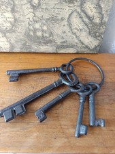 Trousseau de Clés Rustiques en Fonte – Décor Vintage Charme Ancien