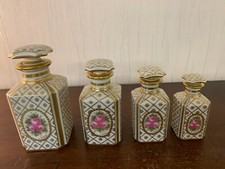 Suite de 4 flacons en porcelaine dorée L. Valade à Limoges