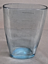 🇫🇷 VERRE DE CURE BLEU FORME DE FLASQUE THEMALE VICHY ANCIEN GOBELET MEDECINE
