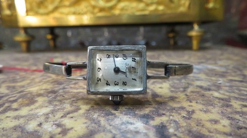Ancienne montre bracelet - ancienne,
