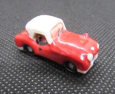 Fève Série Les voiture de collection Une blanc et rouge car automobile  #H1