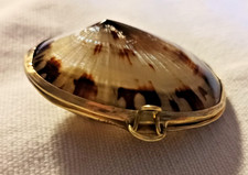 Petite boite pilulier coquillage