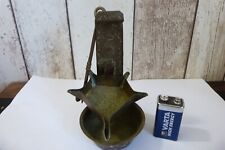 ancienne lampe a huile laiton