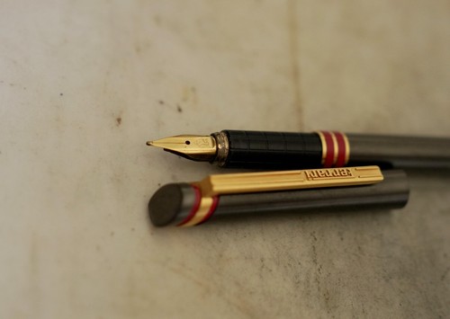 Rare stylo plume - plume, ferrari