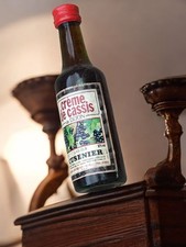 Vintage mignonette ancienne miniature alcool crème de cassis collection décor ba