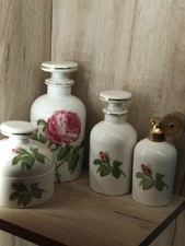 Ensemble de Toilette Porcelaine de Paris Vintage Flacons Boîte et Vaporisateur.