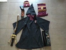HARRY POTTER ROBE DEGUISEMENT AVEC ECHARPE / BALAI / BONNET / BAGUETTE / CRAVATE