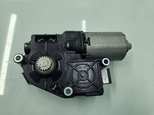 1722063A MOTEUR DE TOIT