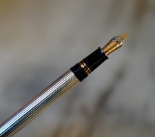 STYLO PLUME SHEAFFER