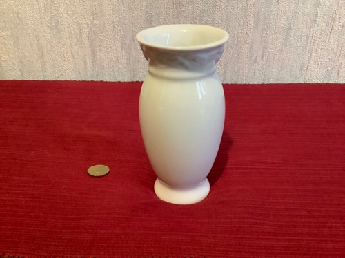 Ancien joli vase blanc - ancien,