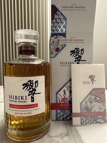 Hibiki whisky blossom - hibiki,